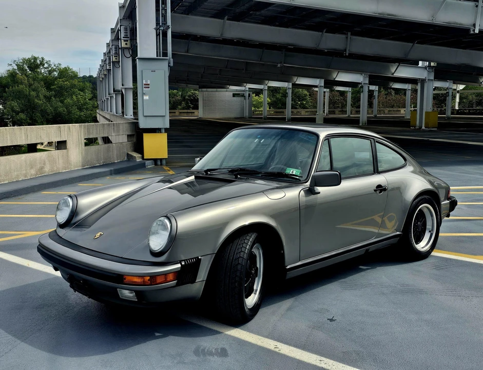 1989 Porsche 911 Carrera 3.2 - Image 9 of 31