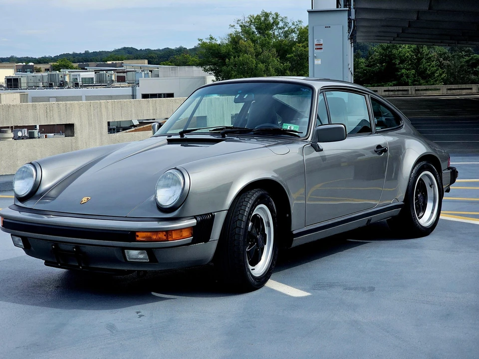 1989 Porsche 911 Carrera 3.2 - Image 11 of 31