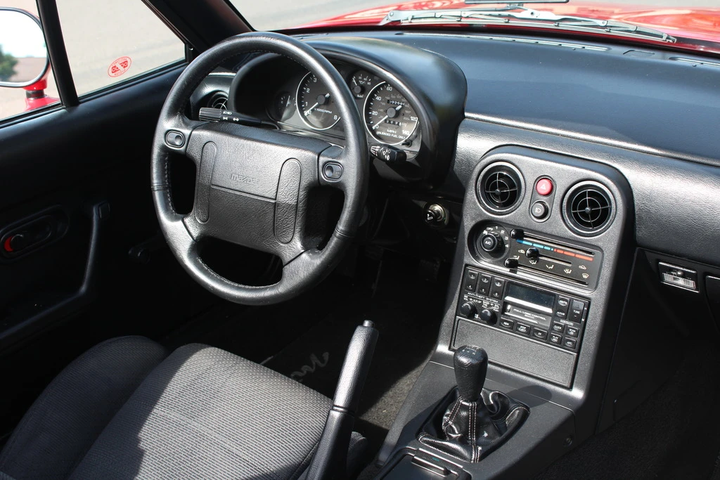 1991 Mazda NA MX-5 Miata - Image 28 of 31