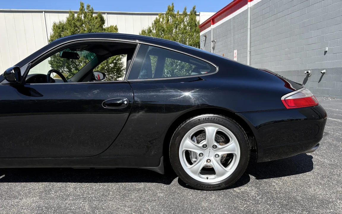1999 Porsche 996 Carrera 4 - Image 27 of 31