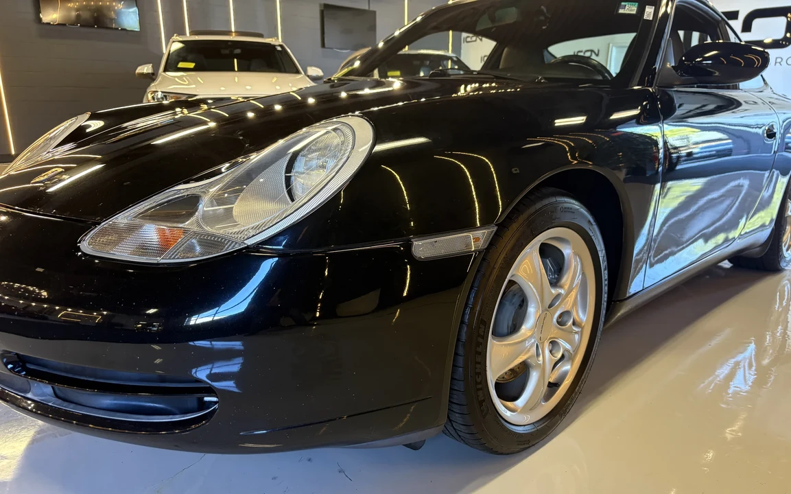 1999 Porsche 996 Carrera 4 - Image 16 of 31