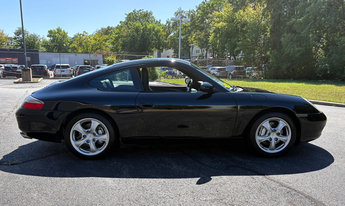 1999 Porsche 996 Carrera 4 - Image 8 of 31