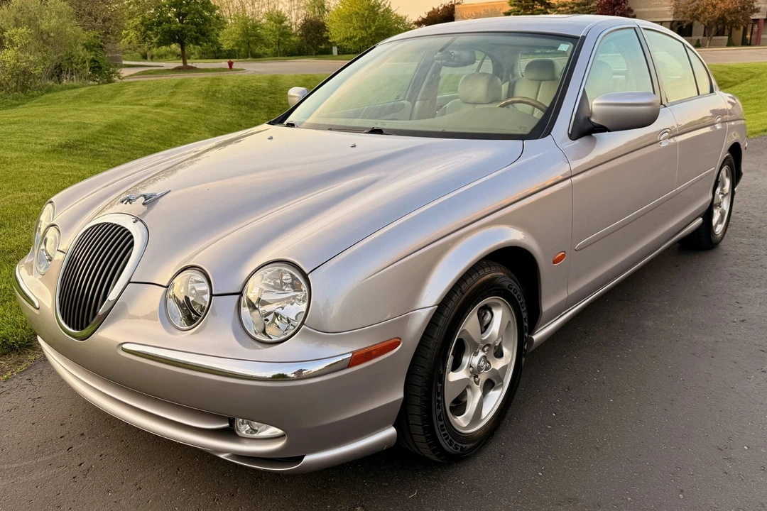 2000 Jaguar S-Type 2nd Gen - Image 1 of 31