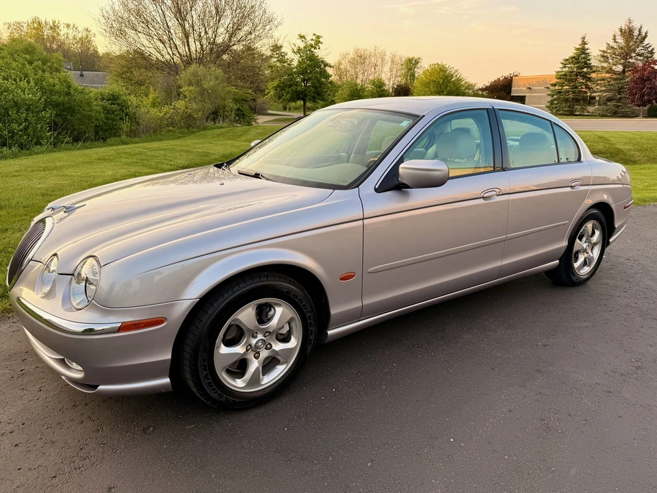 2000 Jaguar S-Type 2nd Gen - Image 2 of 31