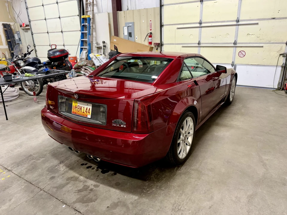 2006 Cadillac XLR-V - Image 17 of 31