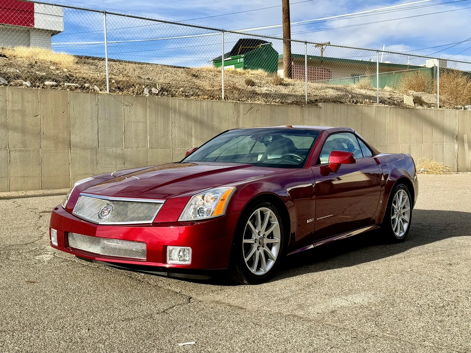 2006 Cadillac XLR-V - Image 7 of 31