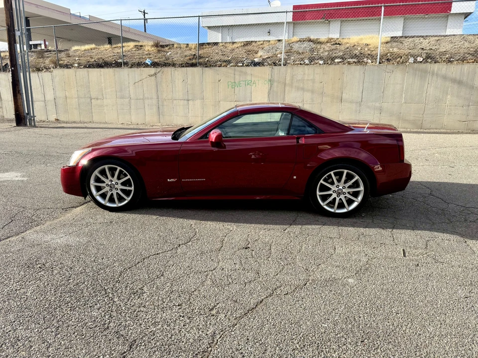 2006 Cadillac XLR-V - Image 9 of 31
