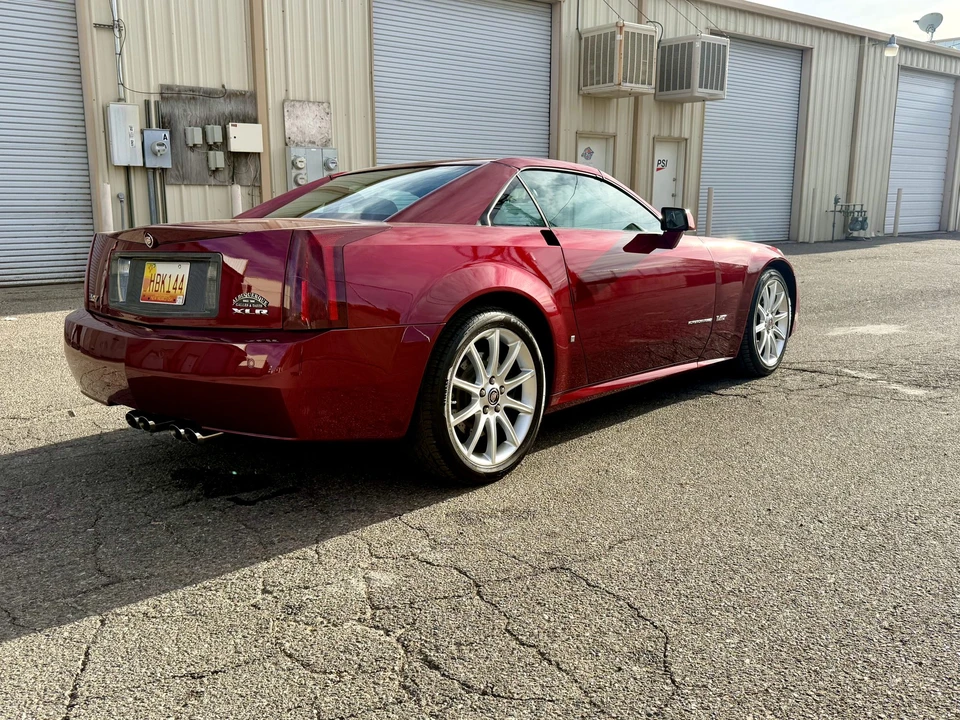 2006 Cadillac XLR-V - Image 19 of 31