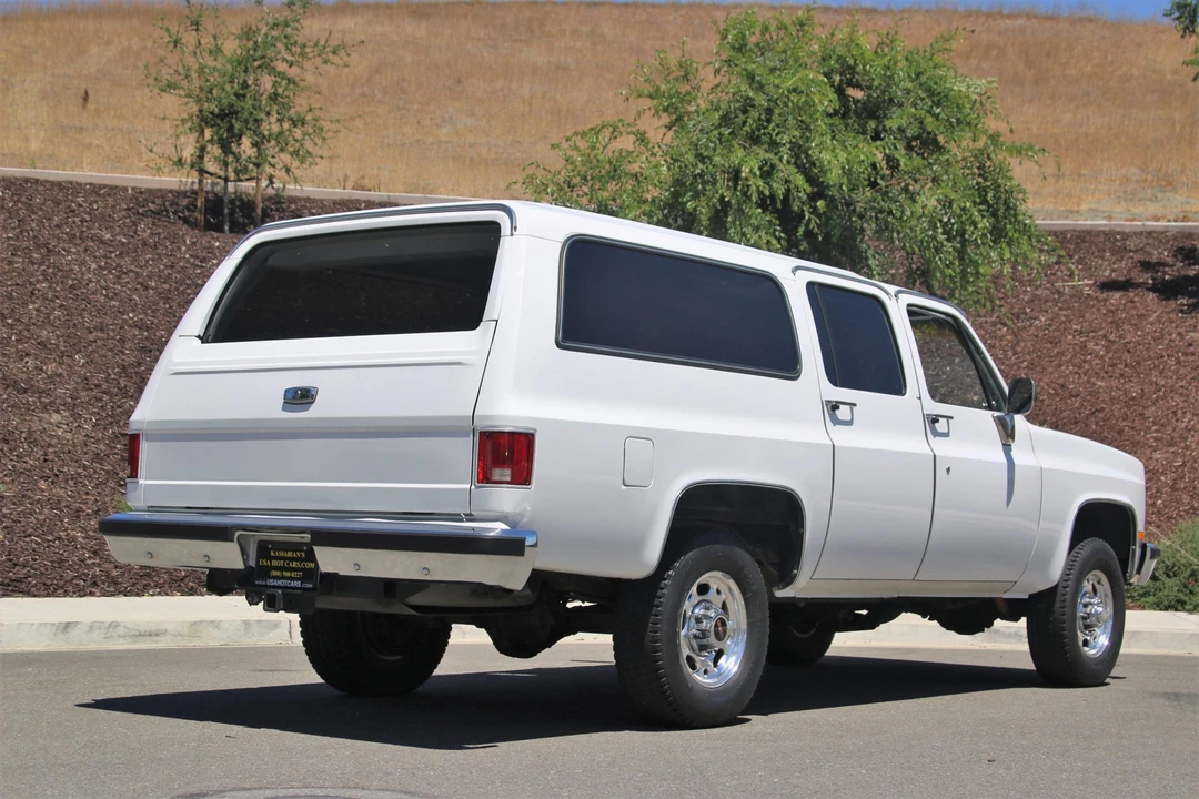 1985 GMC Suburban 7th Gen - Image 20 of 31