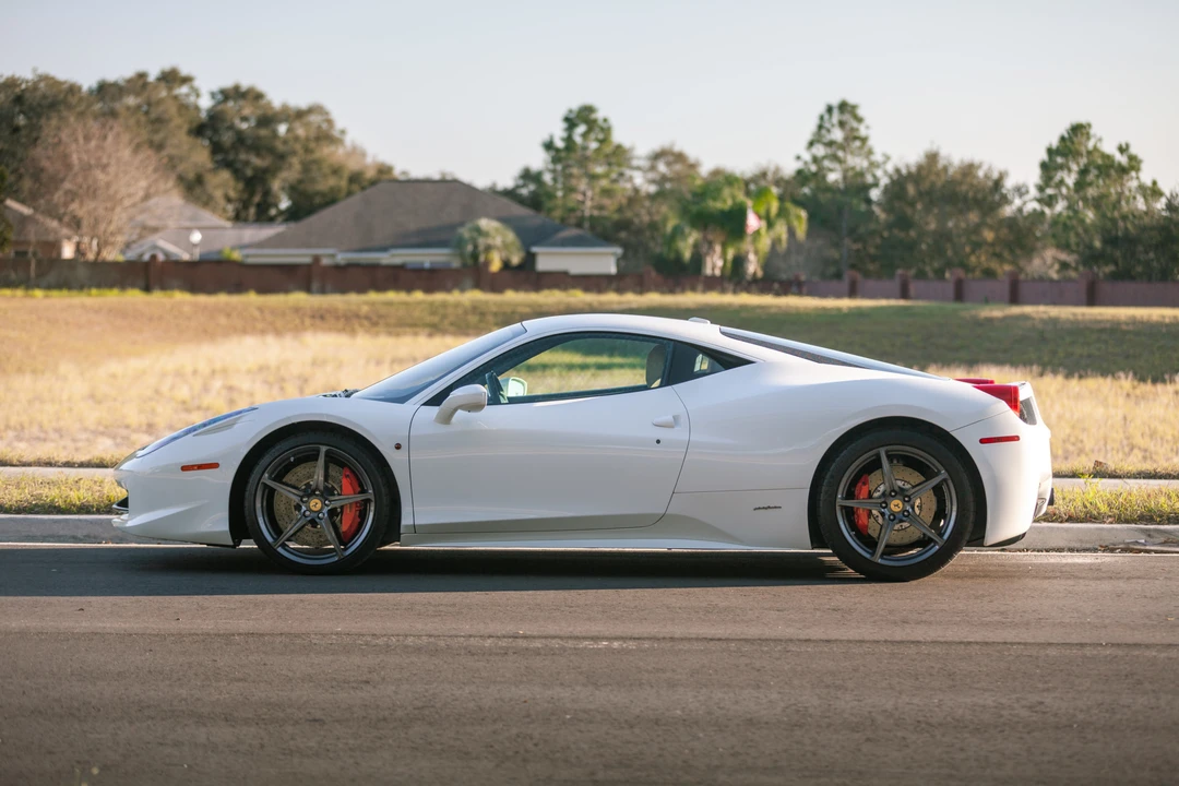 2014 Ferrari 458 Italia - Image 8 of 31