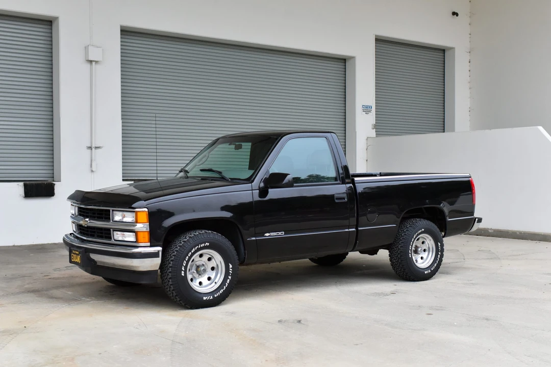 1995 Chevrolet C/K 4th Gen - Image 4 of 31