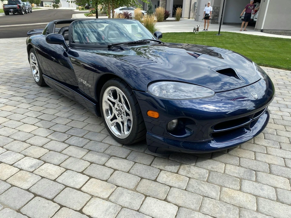 2001 Dodge Viper 2nd Gen - Image 2 of 31