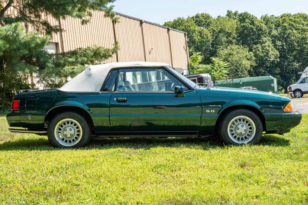 1990 Ford Mustang 3rd Gen - Image 12 of 31