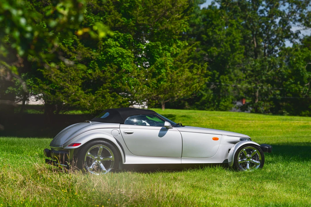 2001 Plymouth Prowler - Image 28 of 31