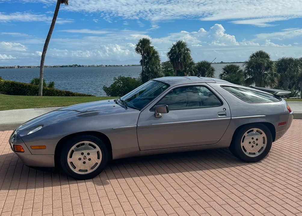 1989 Porsche 928 S4 - Image 5 of 6