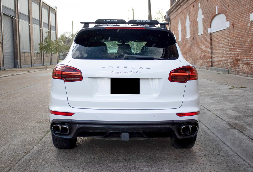2016 Porsche 958 Cayenne Turbo - Image 10 of 31