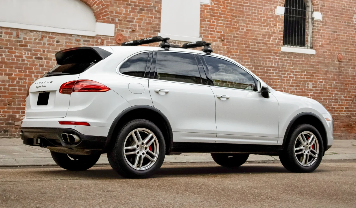 2016 Porsche 958 Cayenne Turbo - Image 13 of 31