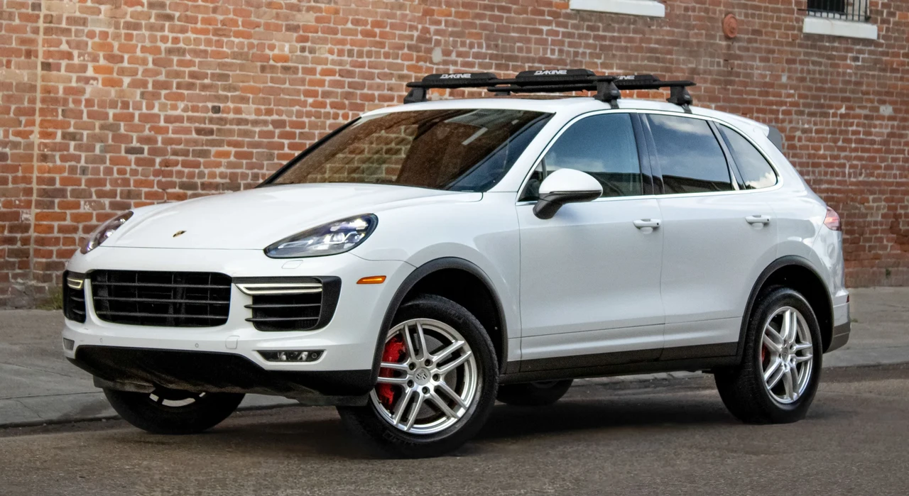 2016 Porsche 958 Cayenne Turbo - Image 2 of 31