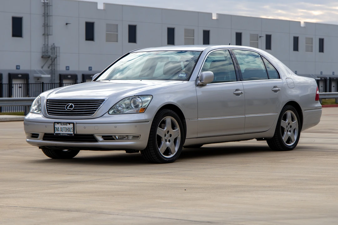 2005 Lexus LS 3rd Gen - Image 2 of 31