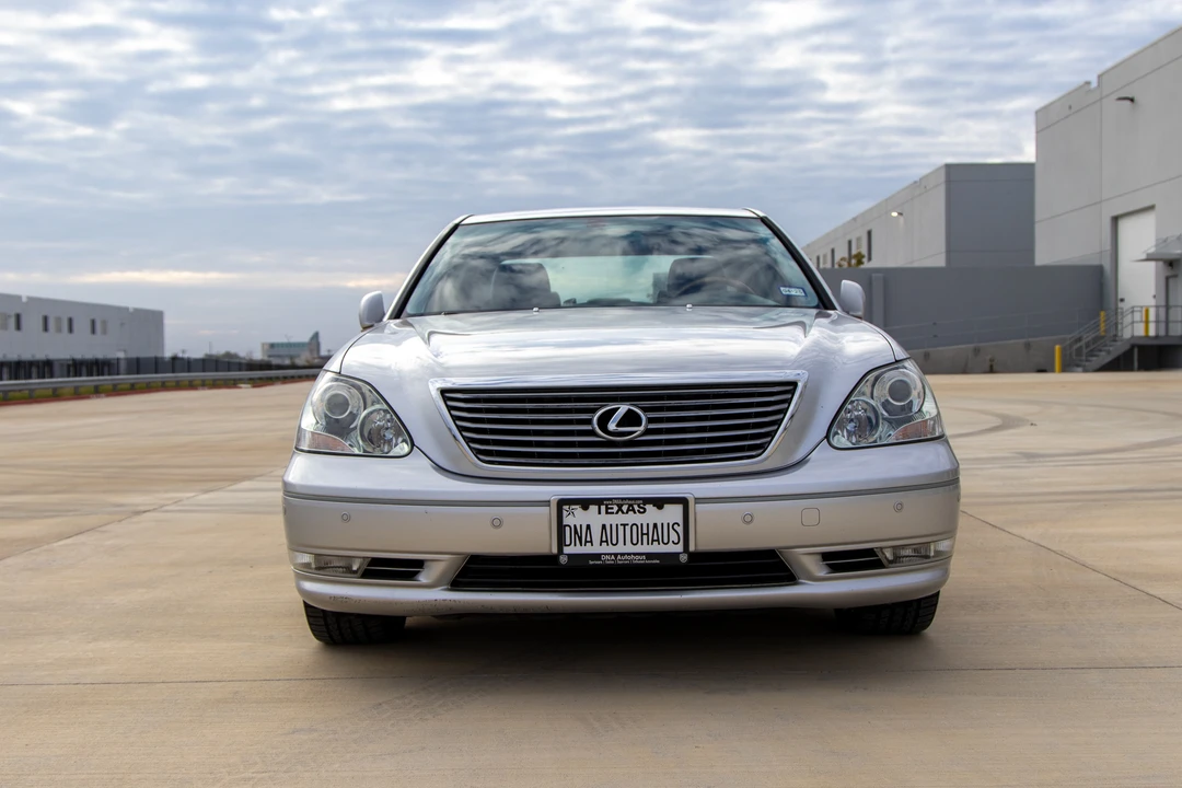 2005 Lexus LS 3rd Gen - Image 6 of 31