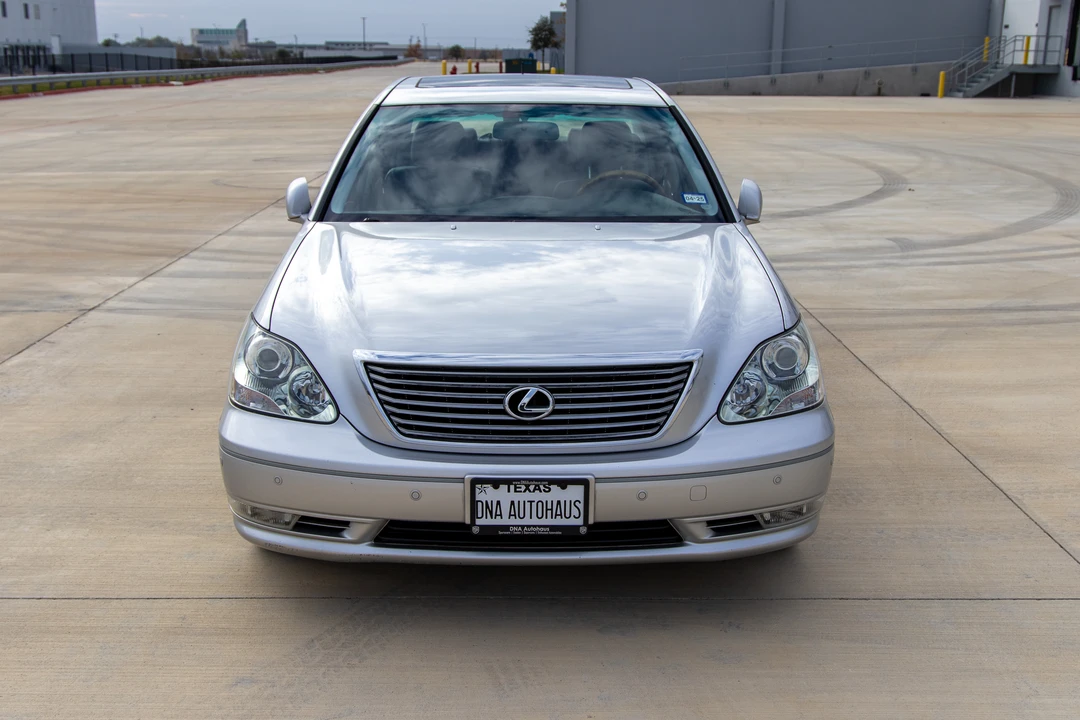 2005 Lexus LS 3rd Gen - Image 7 of 31