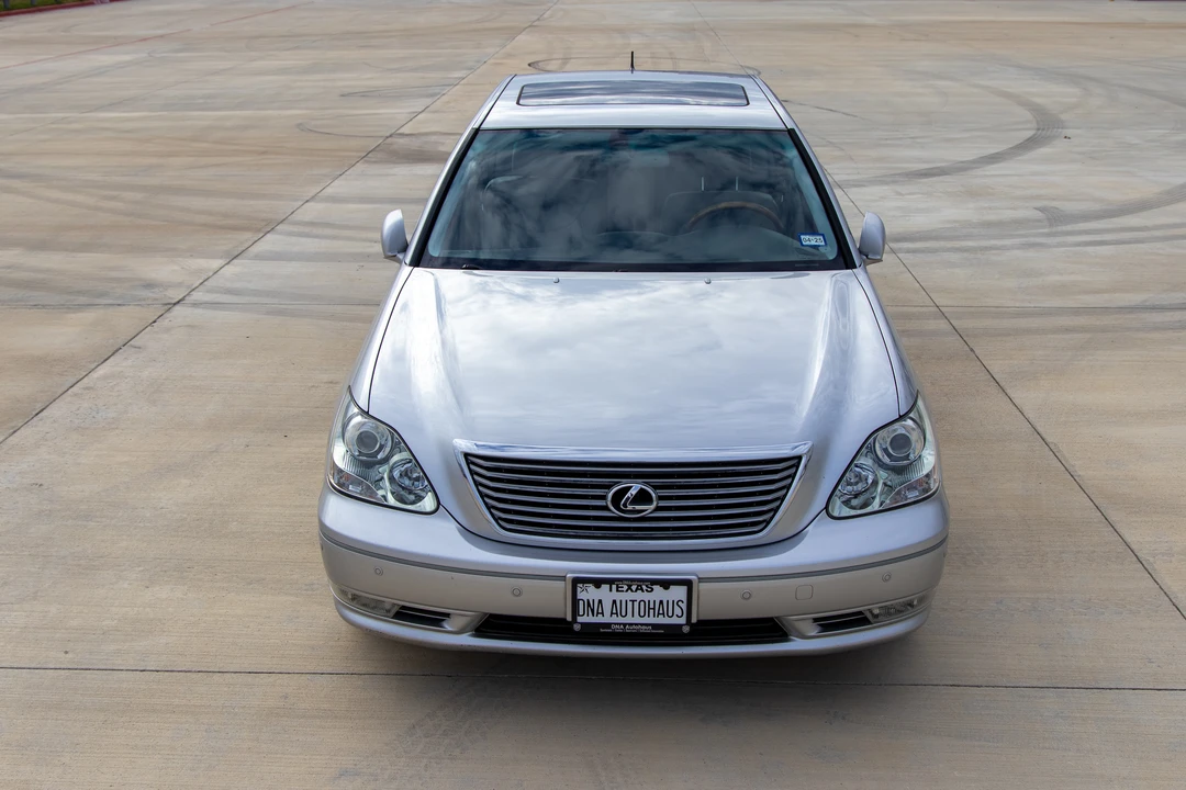 2005 Lexus LS 3rd Gen - Image 8 of 31