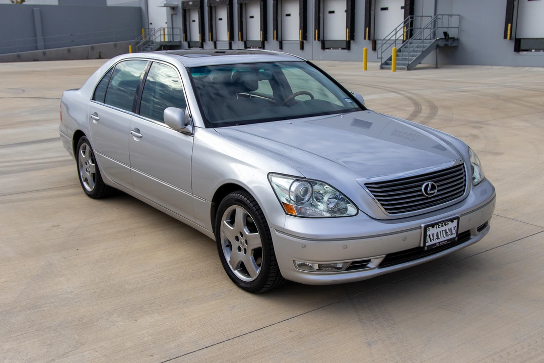 2005 Lexus LS 3rd Gen - Image 13 of 31