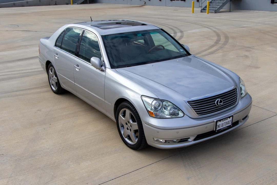 2005 Lexus LS 3rd Gen - Image 14 of 31