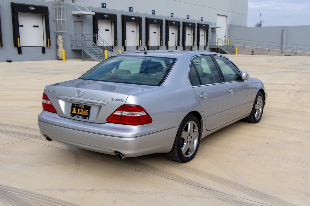 2005 Lexus LS 3rd Gen - Image 21 of 31