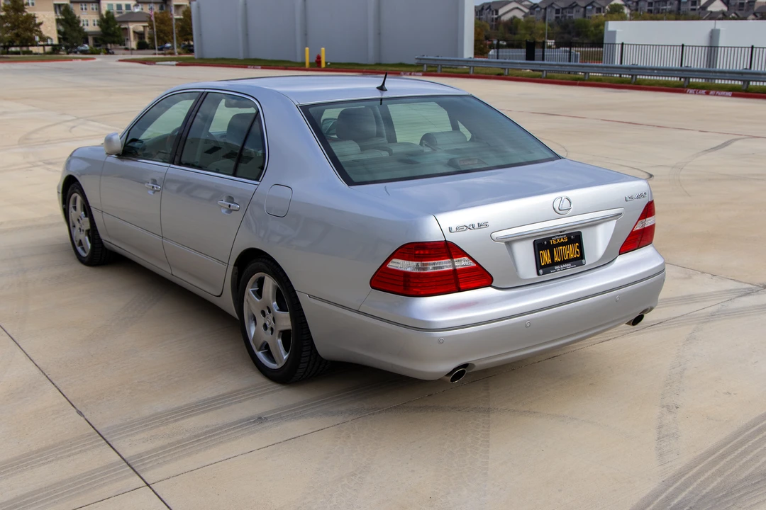 2005 Lexus LS 3rd Gen - Image 29 of 31