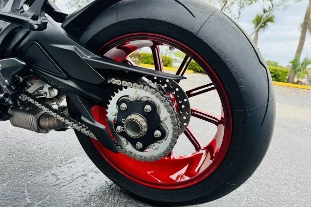 2019 MV Agusta Brutale - Image 7 of 8