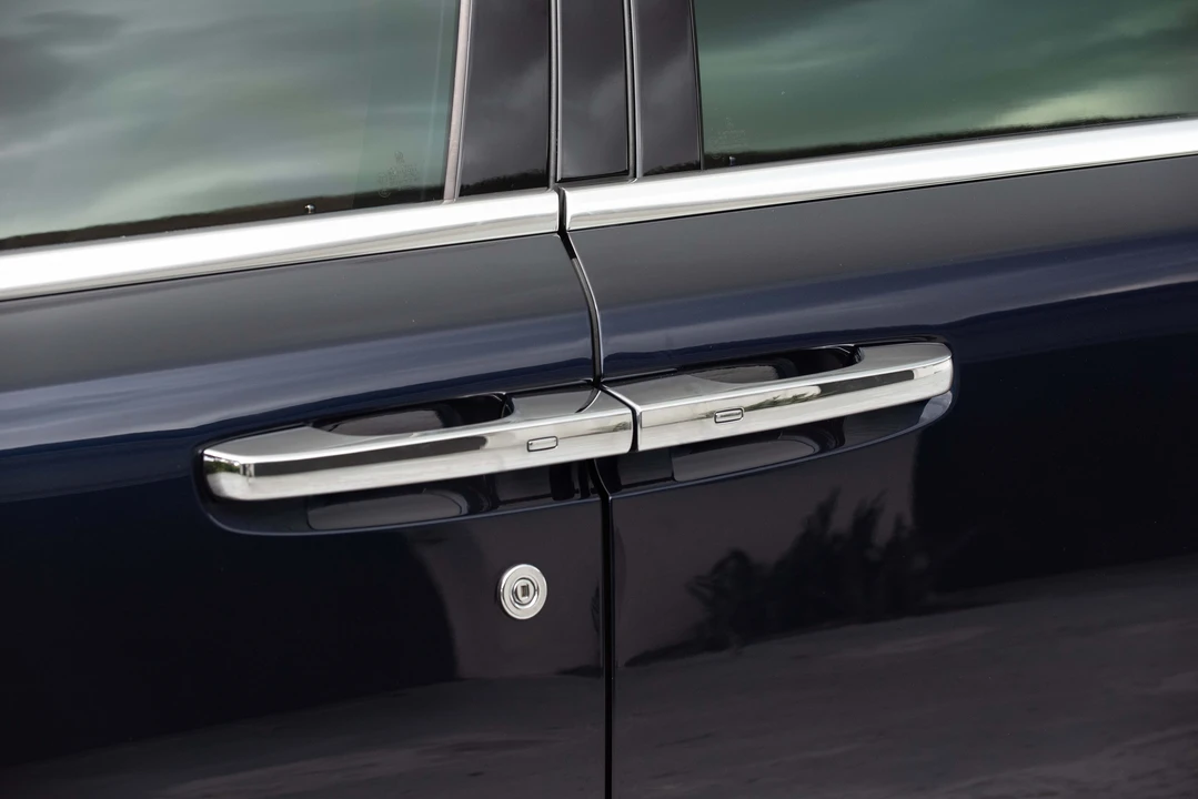 2011 Rolls-Royce Ghost 1st Gen - Image 13 of 31