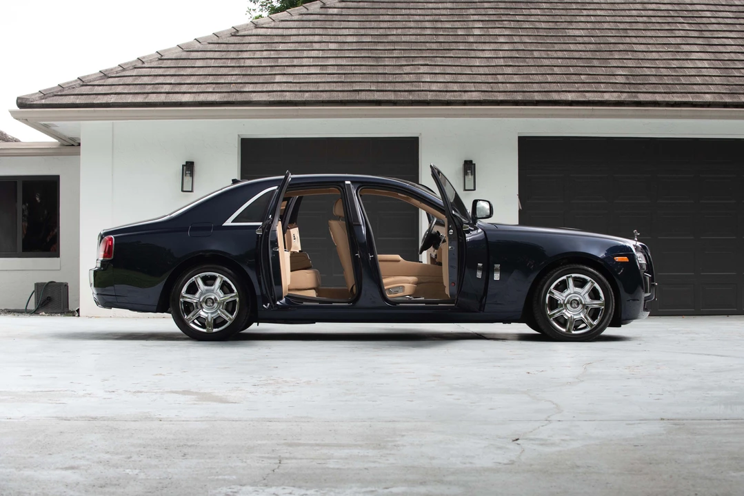 2011 Rolls-Royce Ghost 1st Gen - Image 9 of 31