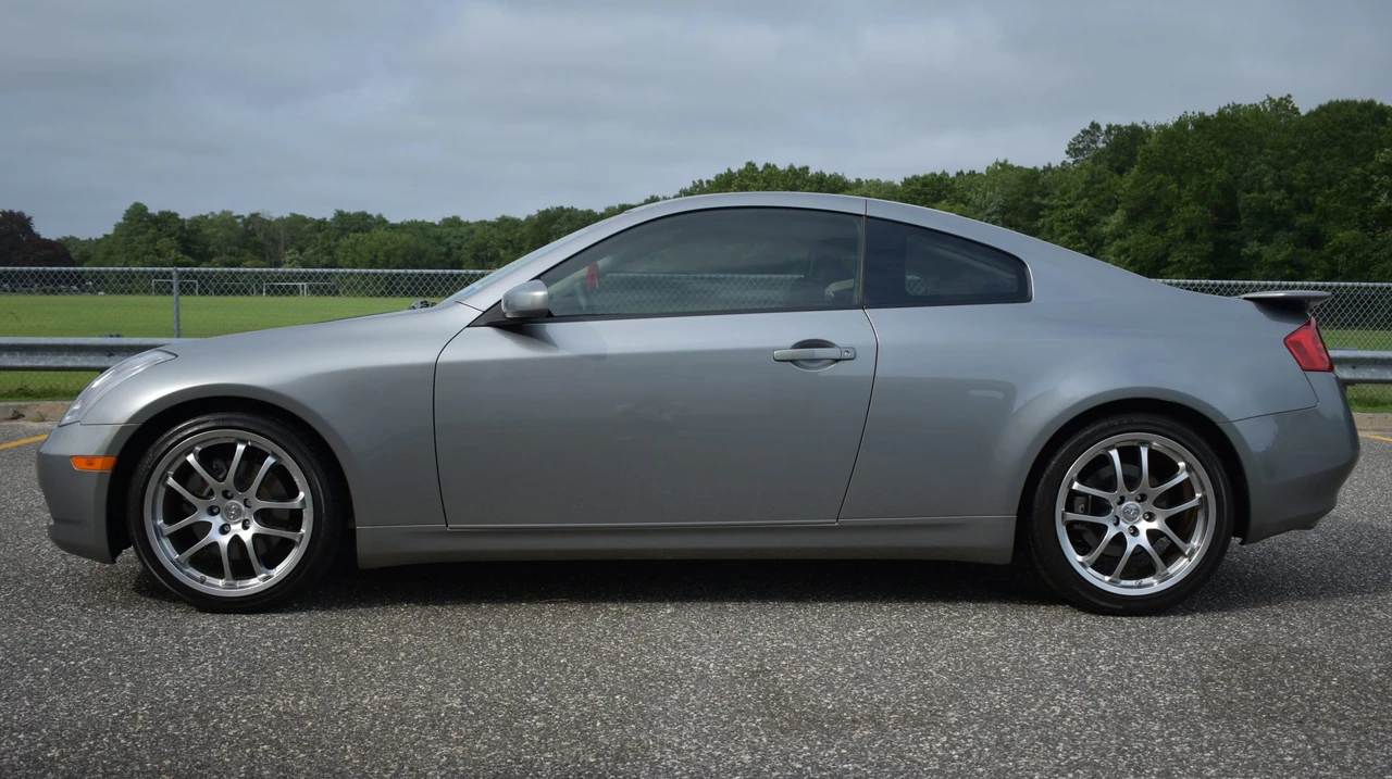 2005 Infiniti G35 3rd Gen - Image 21 of 31
