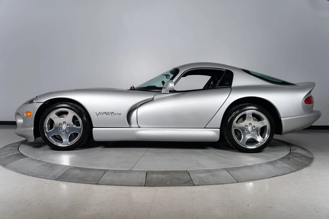 1999 Dodge Viper GTS 2nd Gen - Image 20 of 31