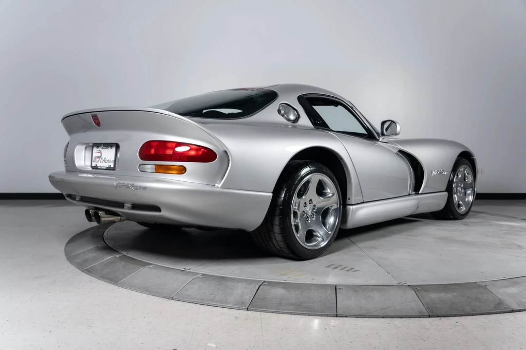 1999 Dodge Viper GTS 2nd Gen - Image 13 of 31