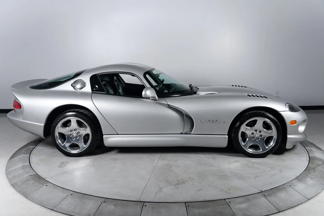 1999 Dodge Viper GTS 2nd Gen - Image 10 of 31