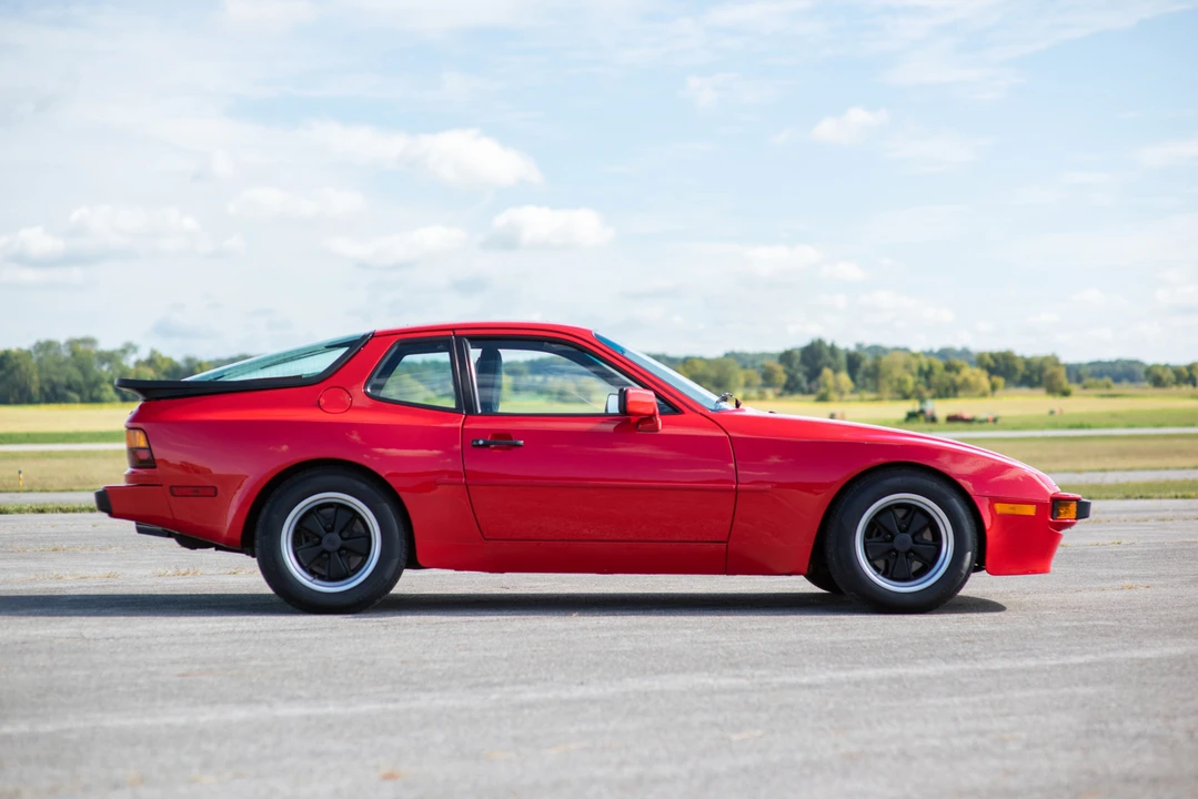 1986 Porsche 944 - Image 7 of 31