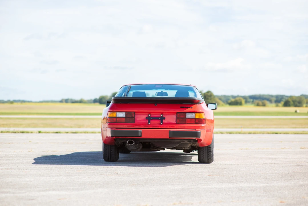 1986 Porsche 944 - Image 9 of 31