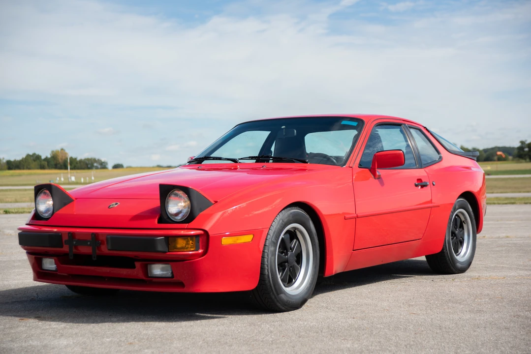 1986 Porsche 944 - Image 2 of 31