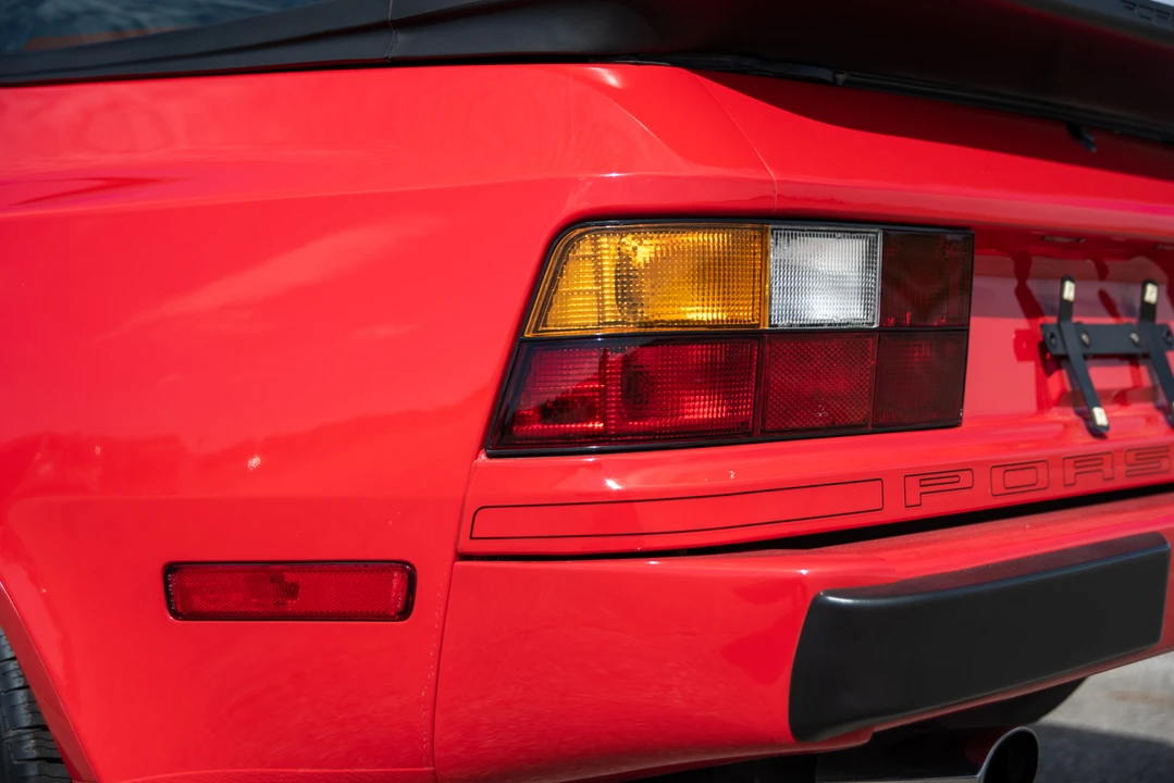 1986 Porsche 944 - Image 18 of 31