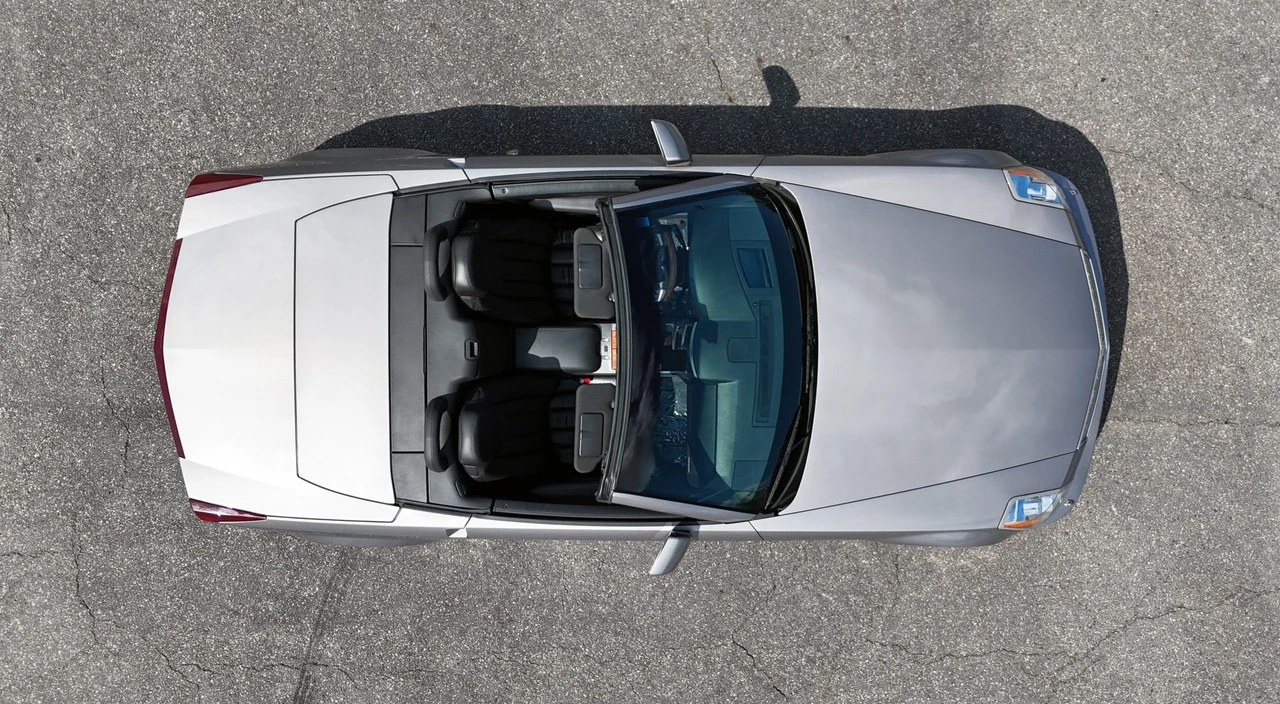 2004 Cadillac XLR - Image 30 of 31