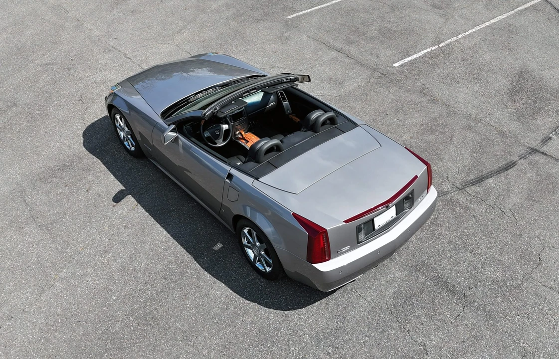 2004 Cadillac XLR - Image 25 of 31