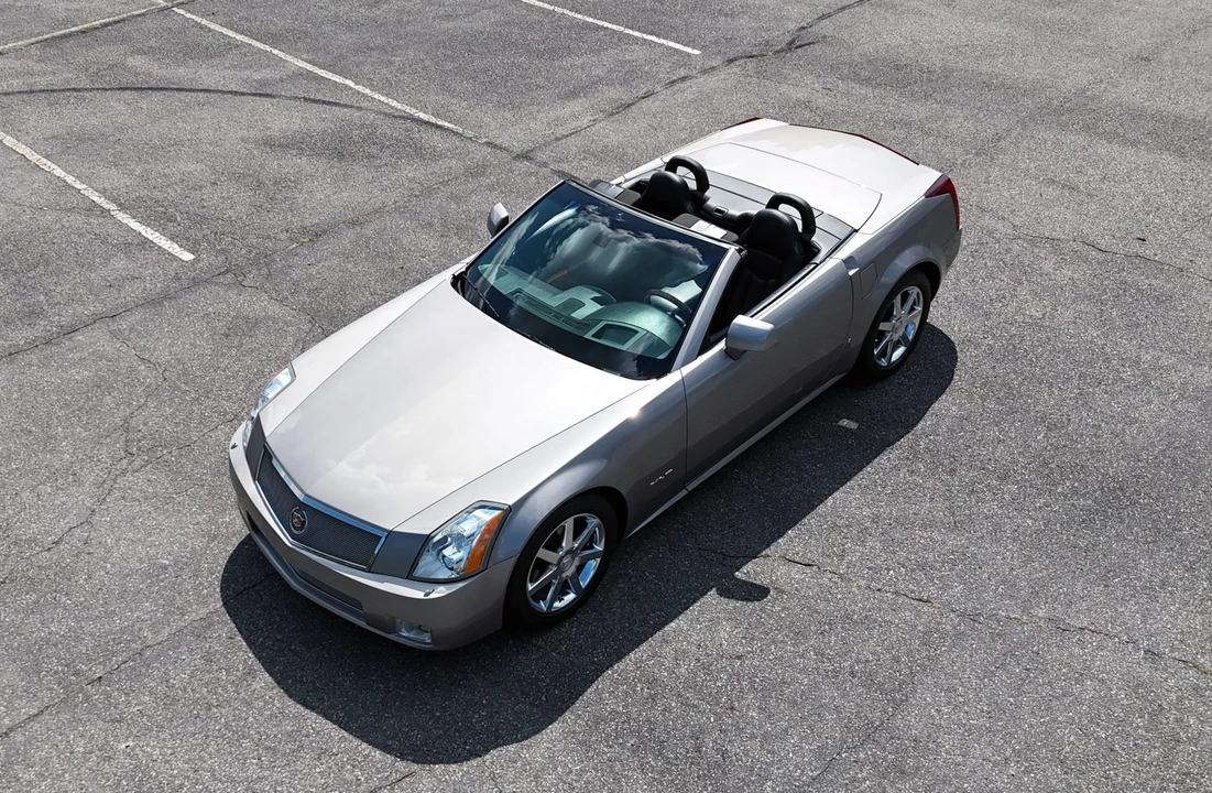 2004 Cadillac XLR - Image 27 of 31