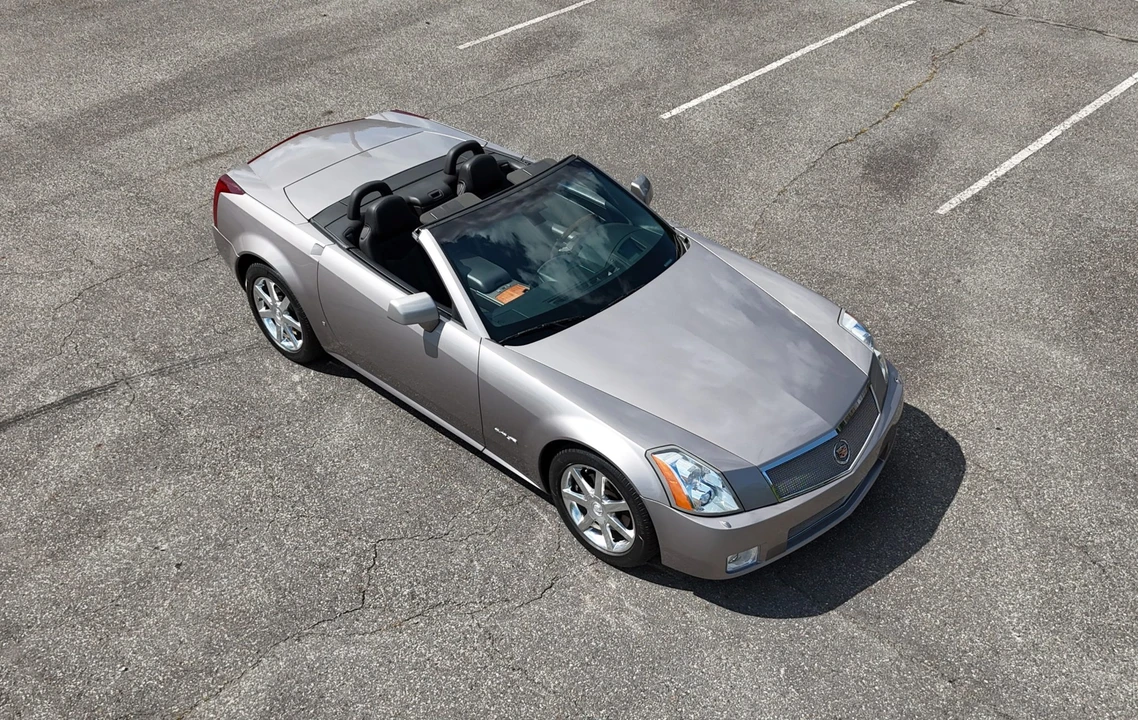 2004 Cadillac XLR - Image 21 of 31