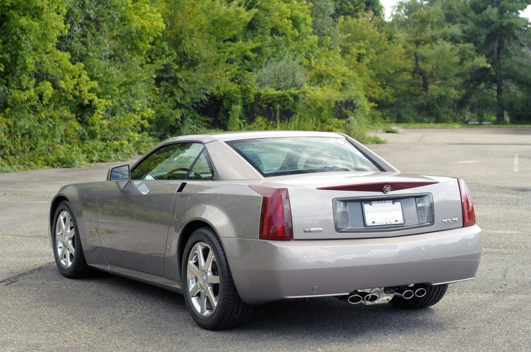 2004 Cadillac XLR - Image 17 of 31