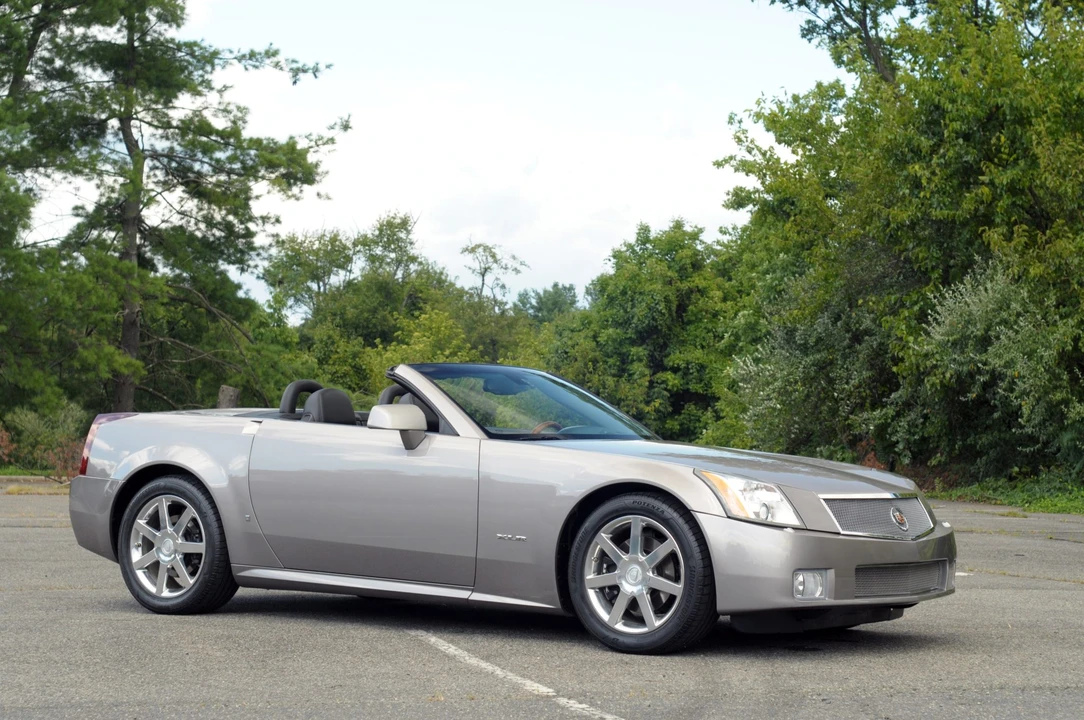 2004 Cadillac XLR - Image 5 of 31