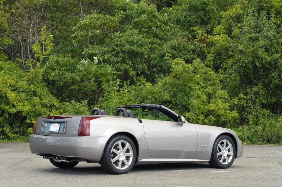 2004 Cadillac XLR - Image 7 of 31