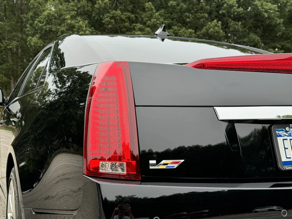 2009 Cadillac CTS-V 2nd Gen - Image 24 of 31