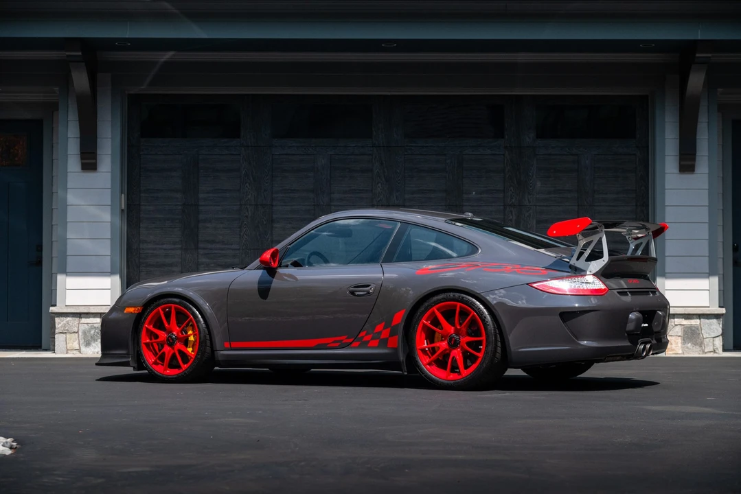 2011 Porsche 997 GT3 RS - Image 28 of 31